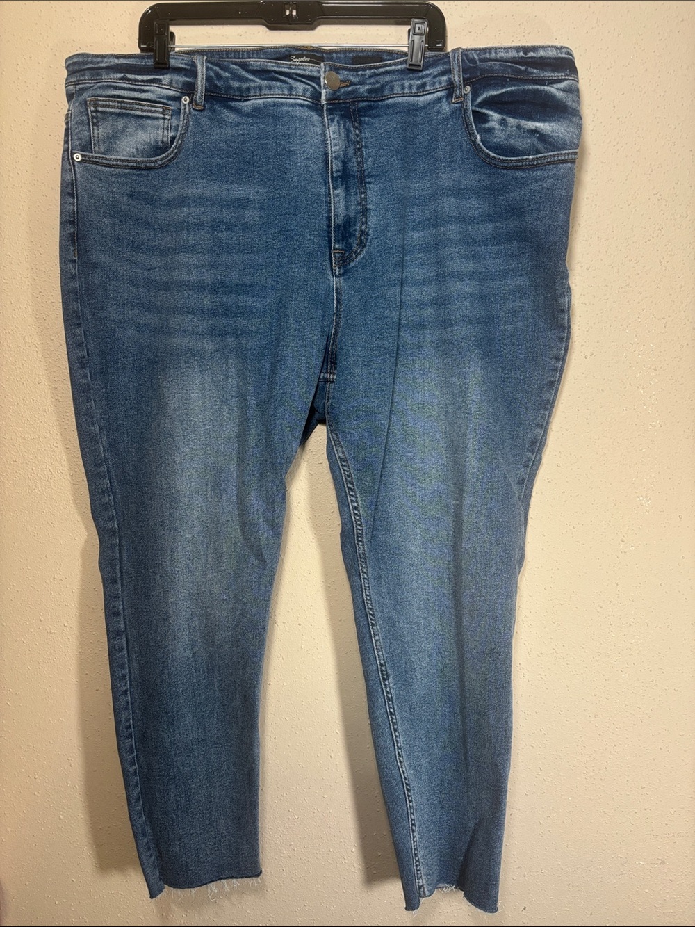 Supplies High Rise women’s size 24W Blue Denim Frayed Hem straight leg Jeans